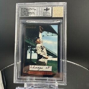 1993 Pinnacle Joe DiMaggio #20 Jersey Fusion 1945 Game‎ Worn Swatch